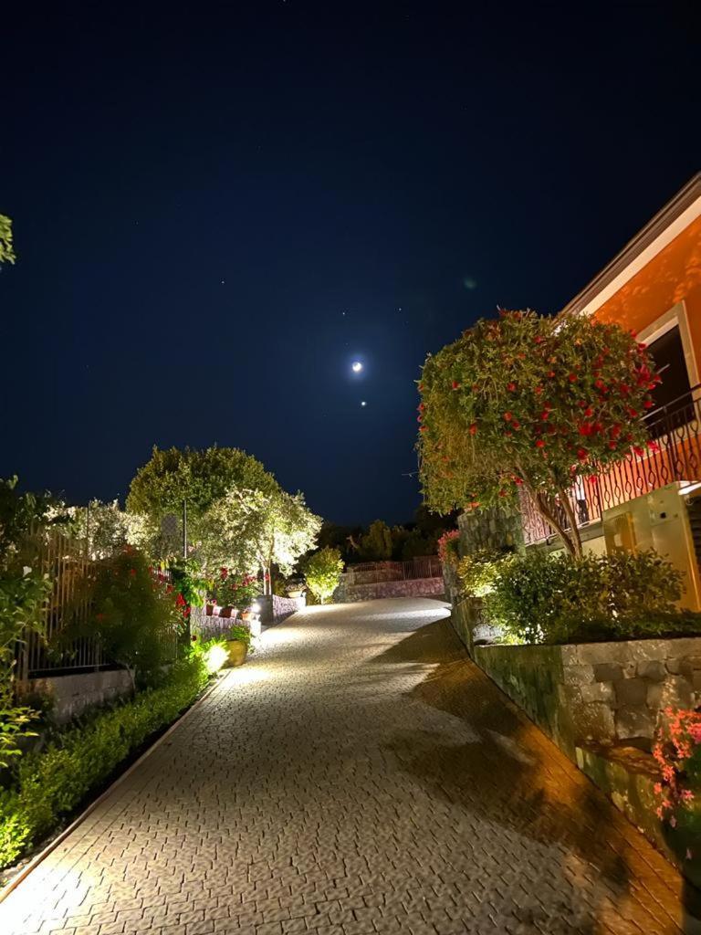 La Casa Dell'Alloro Zafferana Etnea Eksteriør billede