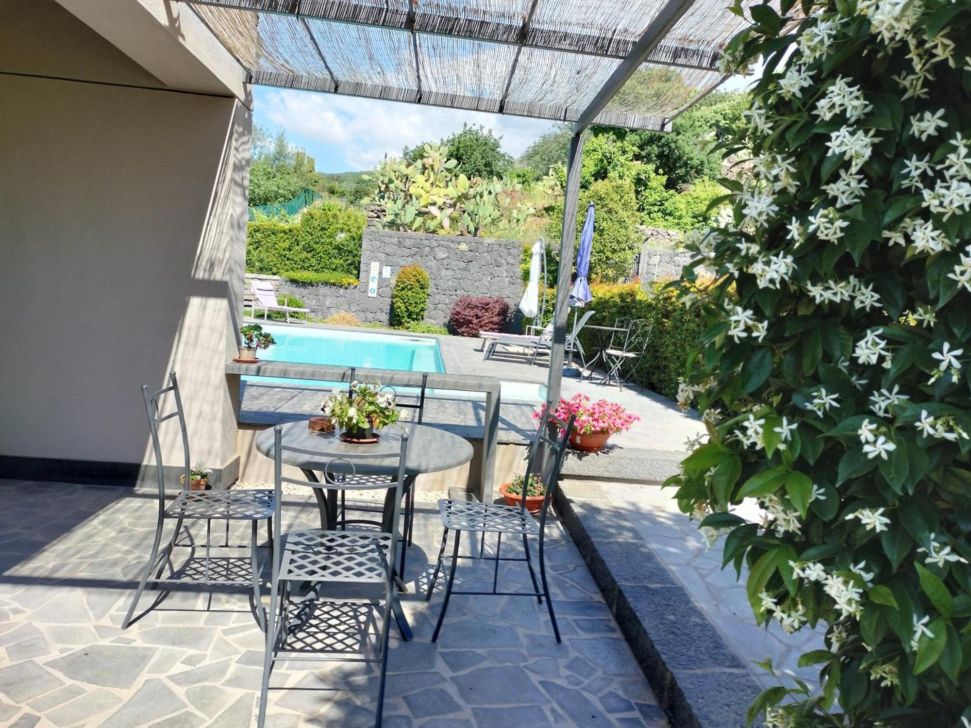 La Casa Dell'Alloro Zafferana Etnea Eksteriør billede